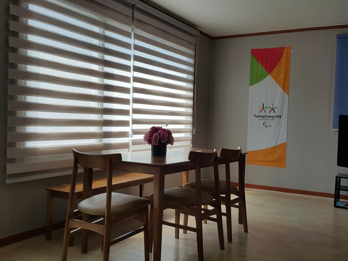 Pyeongchang River House Екстер'єр фото